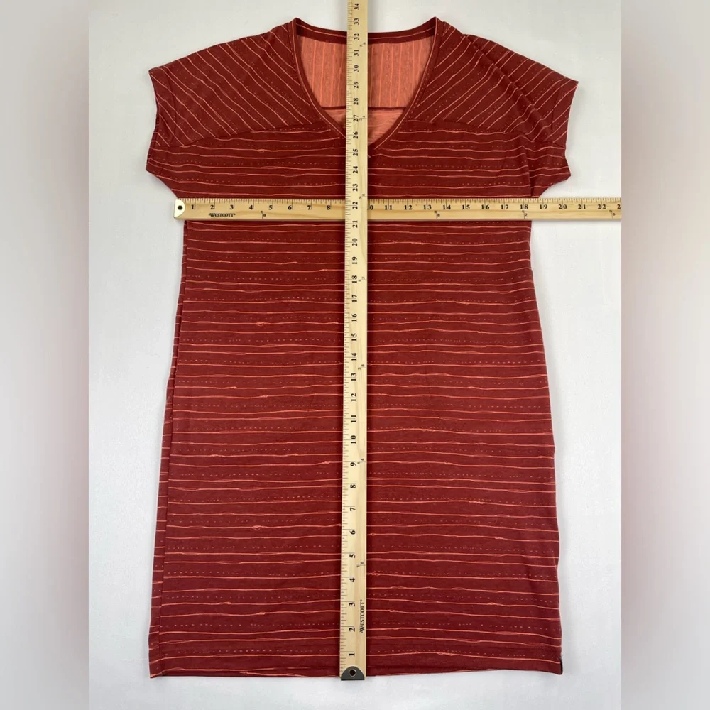 TITLE NINE Hiolani T-Shirt Dress Mirikuru Print Rust Striped V Neck Women’s XS - Picture 5 of 7
